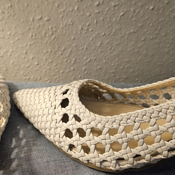 Marc Fisher Cream Woven Women's Heels - Picture 3 of 7